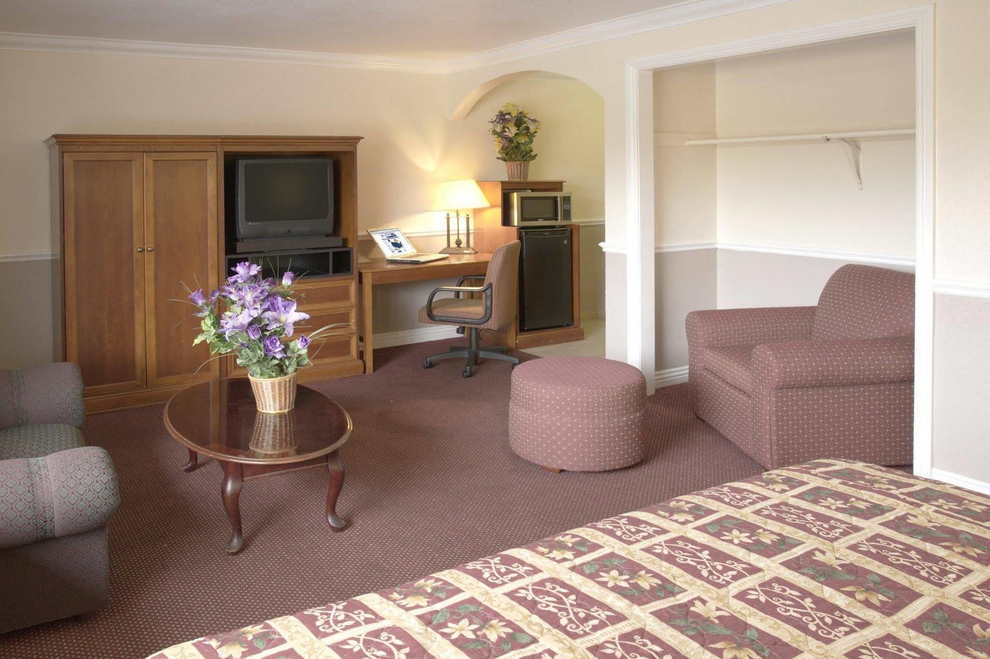 Legacy Inn & Suites Anaheim Eksteriør billede