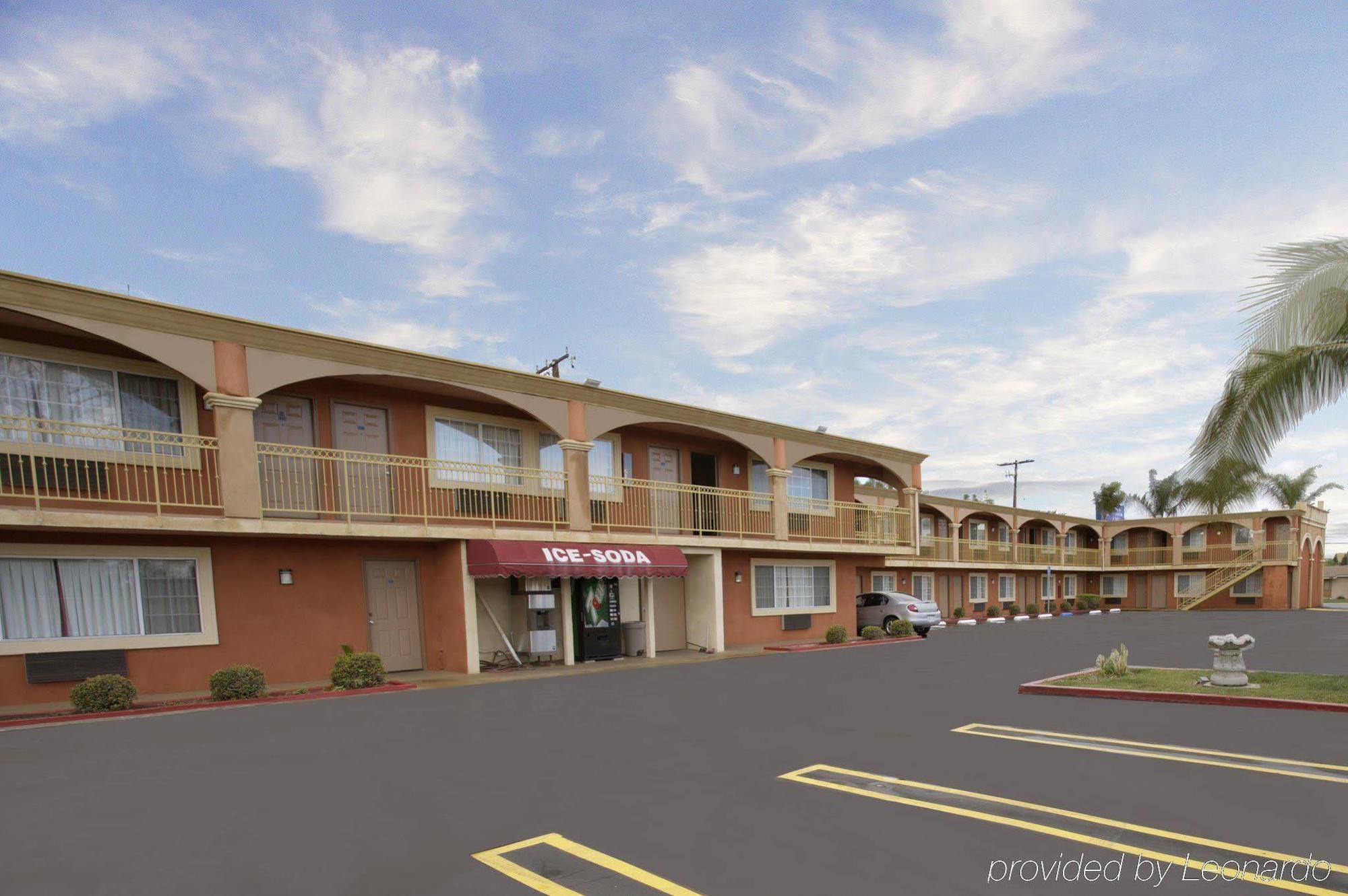 Legacy Inn & Suites Anaheim Eksteriør billede